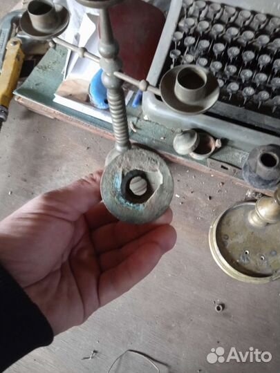 Старинный подсвечник. 18-19вв