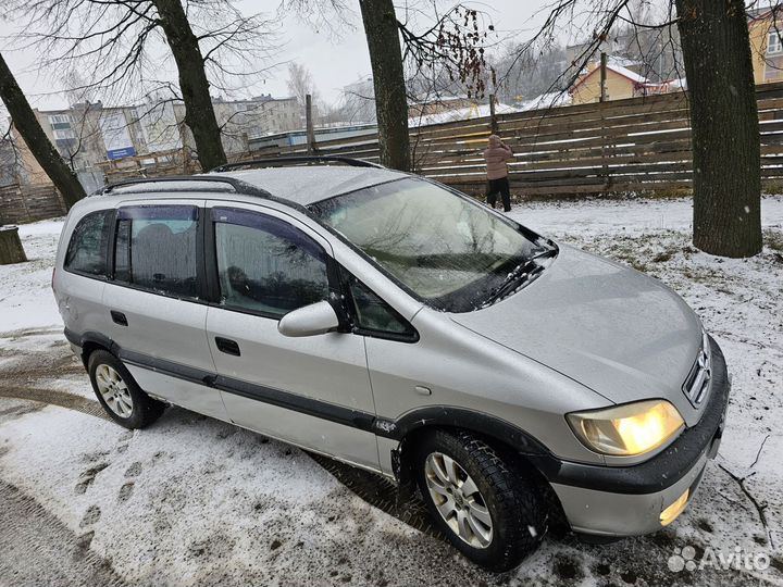 Opel Zafira 1.8 МТ, 2001, 335 000 км