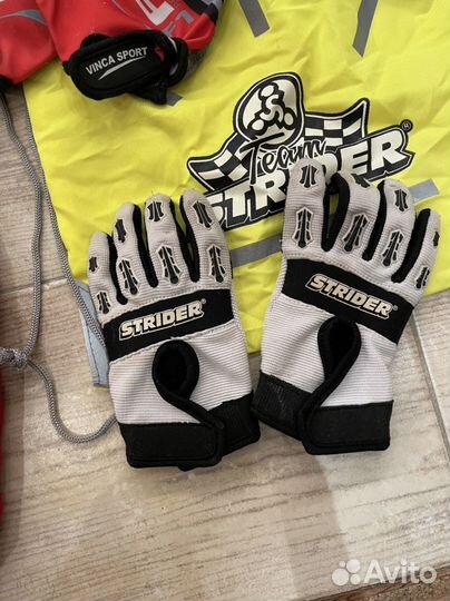 Беговел и комплект гонщика Strider 12