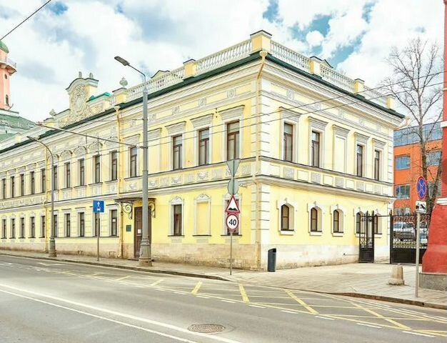 Коммерческая недвижимость в москве на авито сколько стоит пятизвездочный отель
