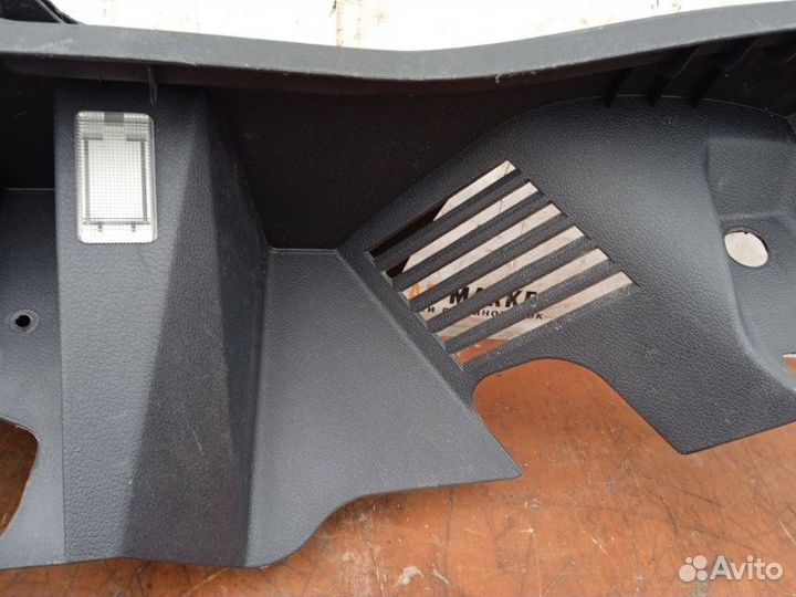 Держатель задней полки Ford Fusion 1.4 2007 прав