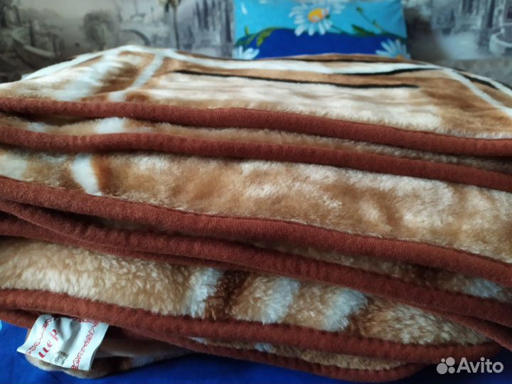 Плед-покрывало 225 х 200 новый в подароч упаковке