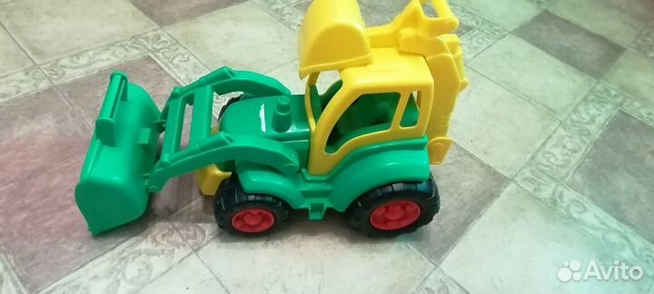 Новый трактор