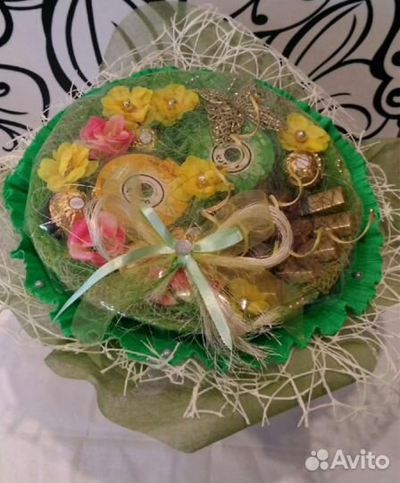 Букеты из игрушек, конфет