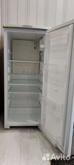 Холодильник бу маленький высота 115, гл60 ш48