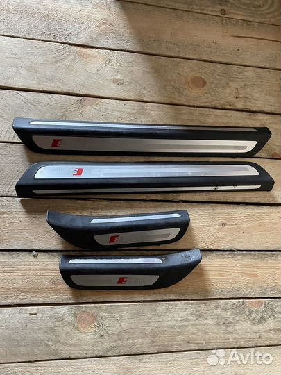 Накладки на пороги Audi q5