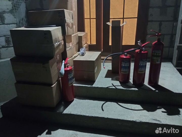 Огнетушитель порошковый, Углекислотный