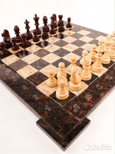 Шахматы из гранита и дерева