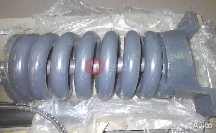 Натяжитель гусеницы 14562926