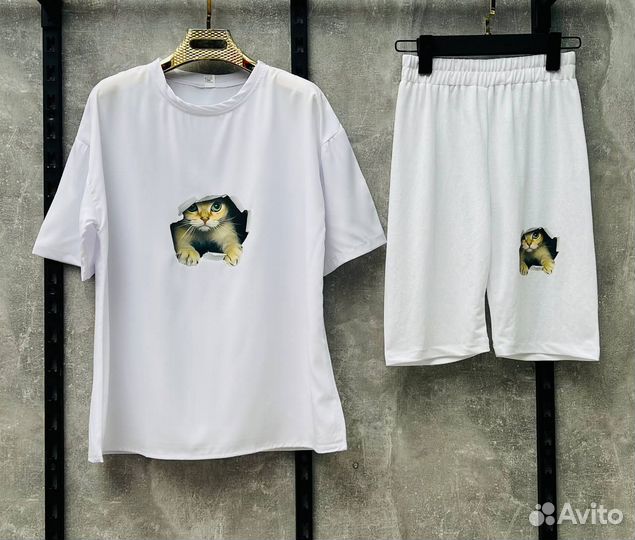 Костюм женский