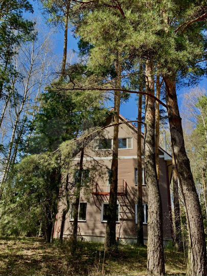 Коттедж 300 м² на участке 21 сот.