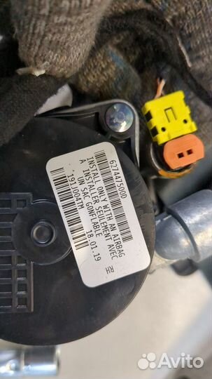 Ремень безопасности правый передний Ford Escape