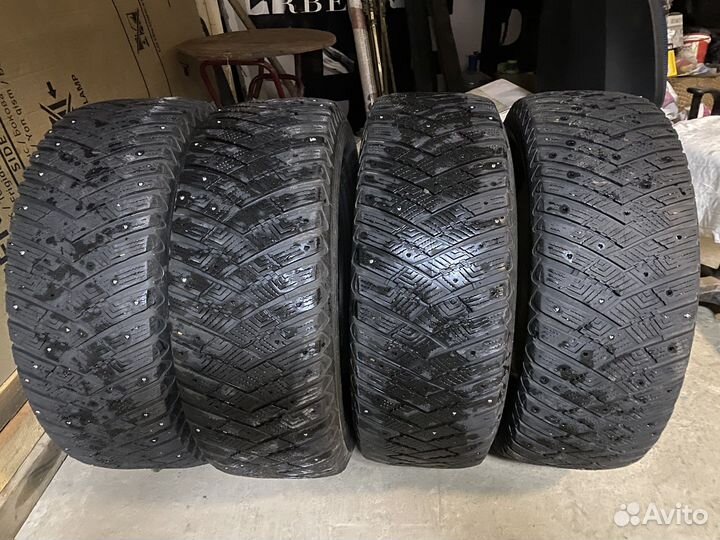 Goodyear Ultragrip Ice Arctic 265/65 R17