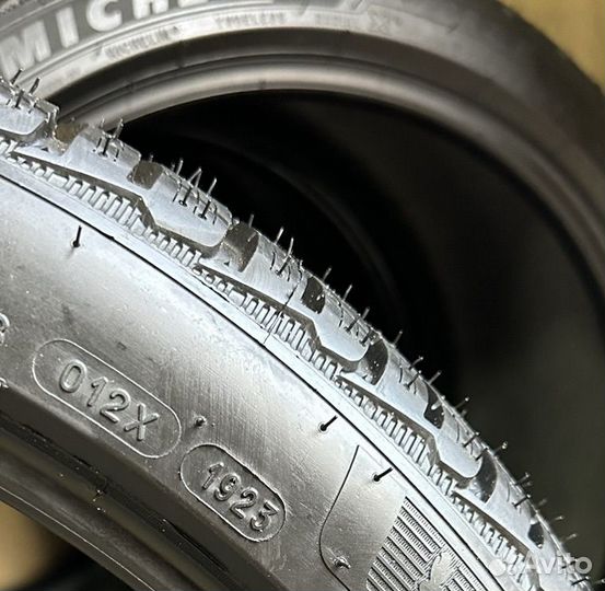 Michelin Pilot Alpin 5 275/35 R21 и 315/30 R21 103V