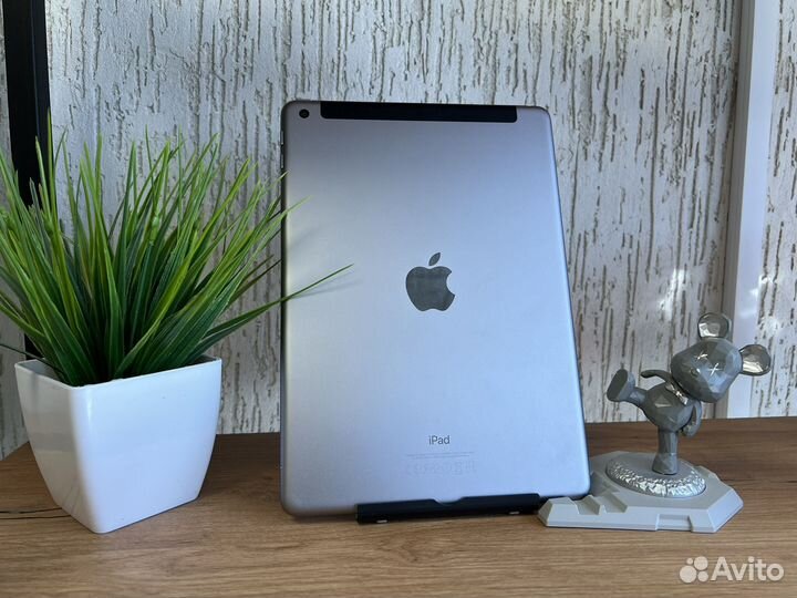 iPad (5th generation) 2017 Wi-Fi + Cellular 32 gb