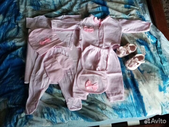 Комплект на выписку для девочки