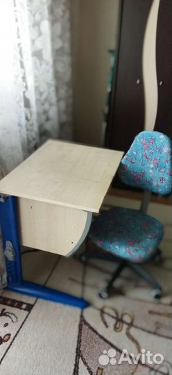 Парта и кресло