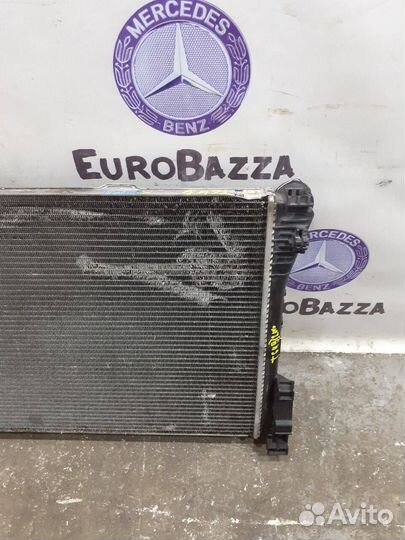 Основной радиатор Mercedes W204