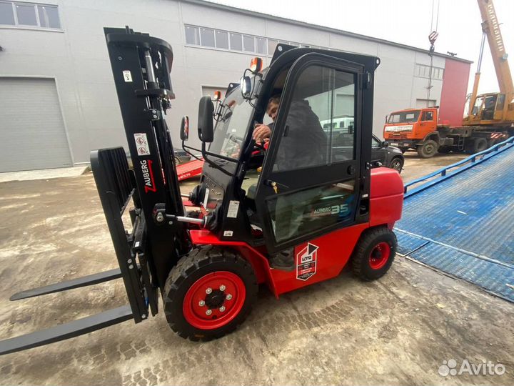 Дизельный вилочный погрузчик Zauberg DS35-M