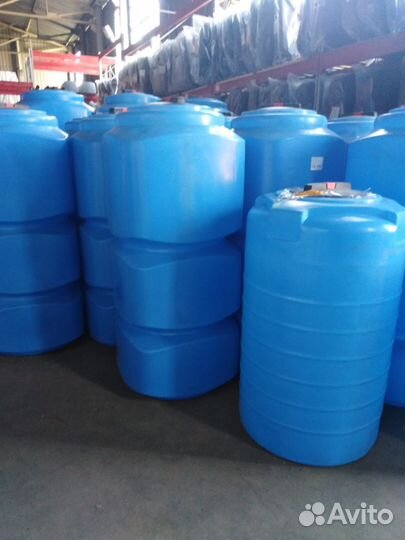 Емкость пластиковая под воду для полива