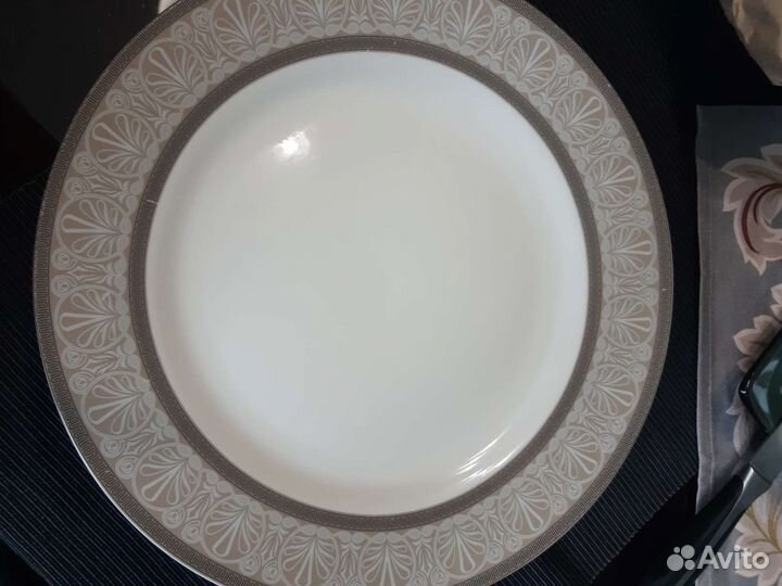 Тврелки фарфор Tarrington House d 27