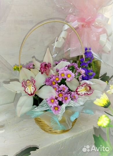 Букет с архидеями