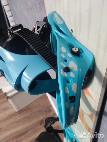 Сноуборд (доска, крепы, ботинки)