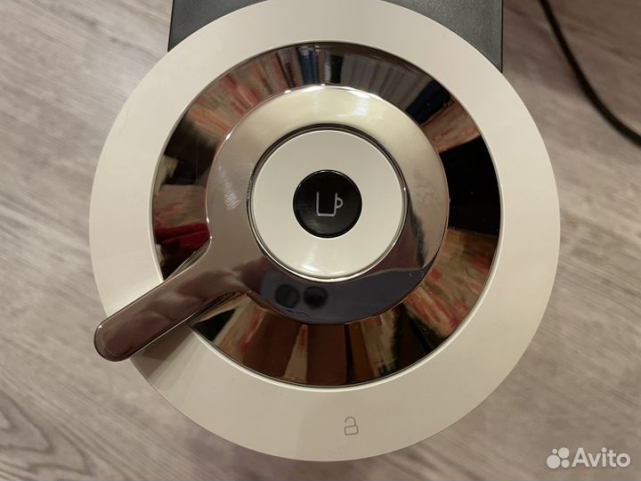 DeLonghi Vertuo Next кофемашина