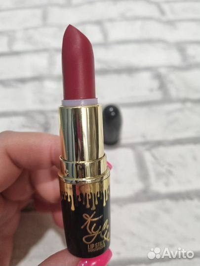 Помада матовая