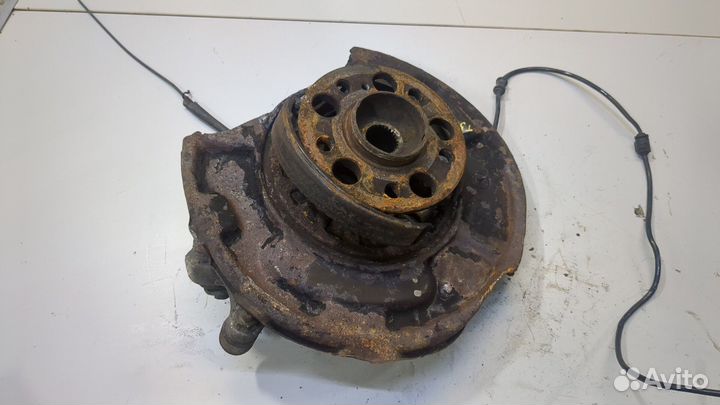 Ступица (кулак, цапфа) правая задняя Mercedes E W211