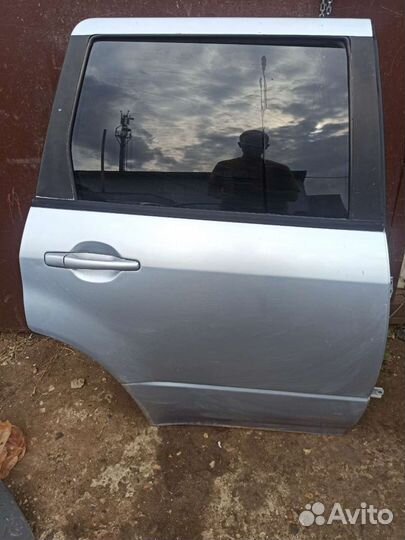 Дверь передняя задняя правая Mitsubishi Outlander