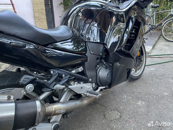 Продаю мотоцикл Кавасаки гтр 1400