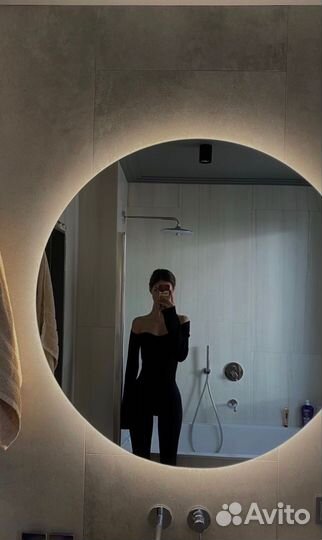 Круглое зеркало 90см