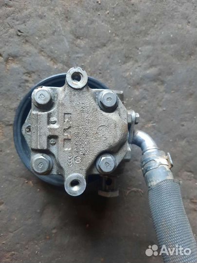 Насос гур touareg audi q7 7l8422154D