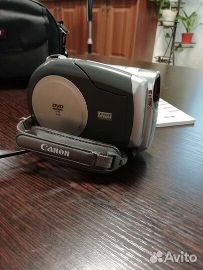 DVD-видеокамера canon