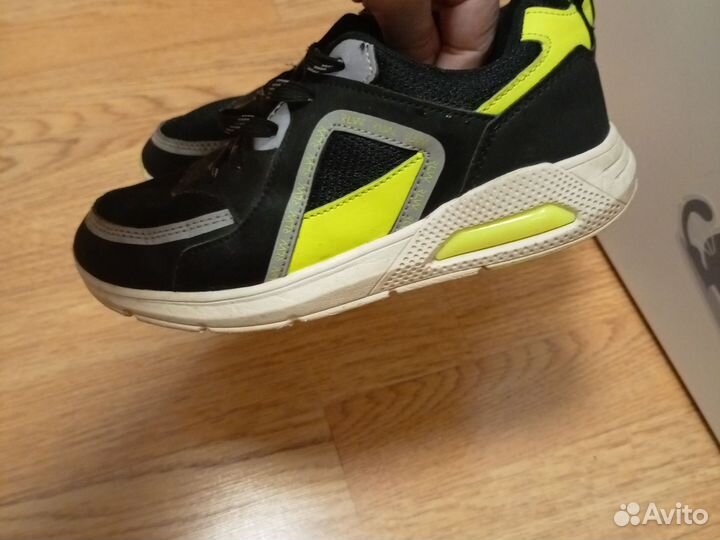 Кроссовки 33 размер лёгкие