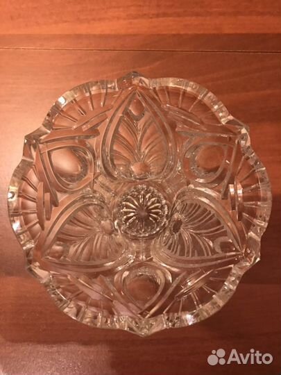 Хрустальная ваза