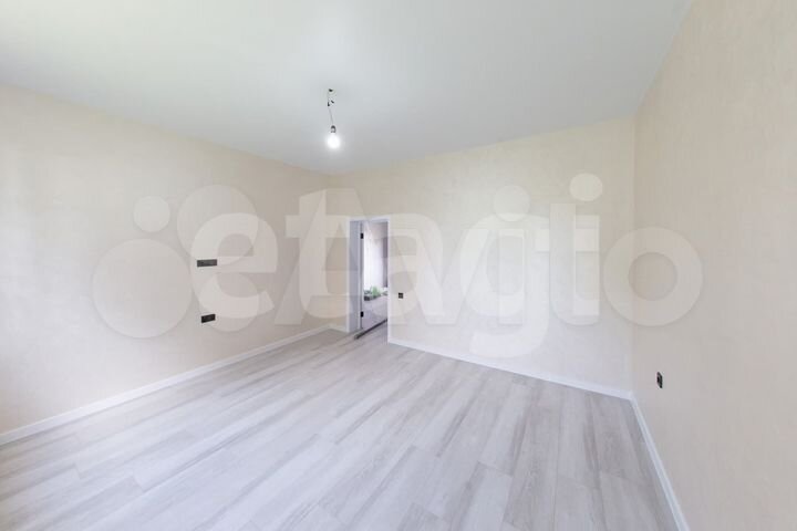 Дом 177 м² на участке 8,5 сот.