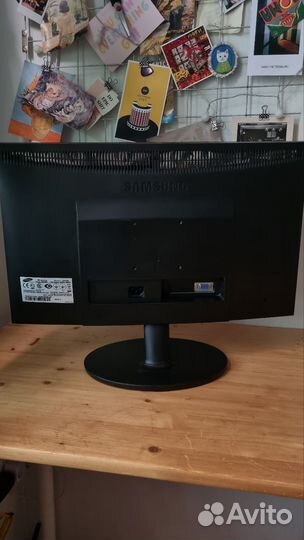 Монитор Samsung Syncmaster e2220