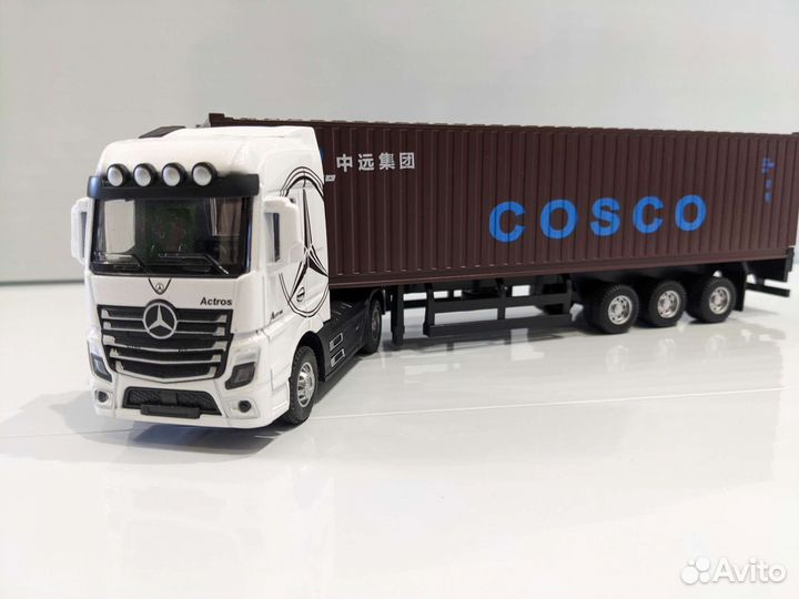 Фура с прицепом, контейнеровоз