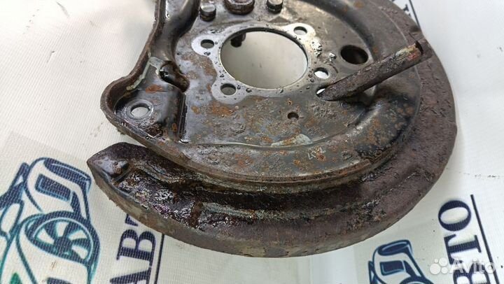 Пыльник тормозного диска задний левый Mitsubishi Galant IX рестайлинг (2006—2009)