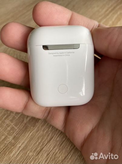 Наушник apple airpods оригинал с кейсом (1 версия)
