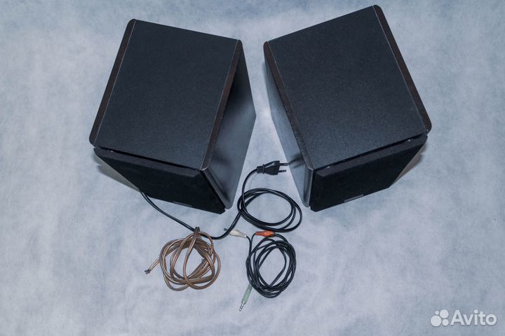 Акустические колонки Solo1 MK3