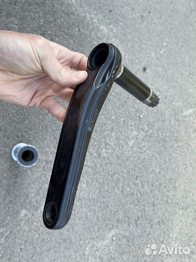 Система шатунов RaceFace и цепь от кражи мото-вело