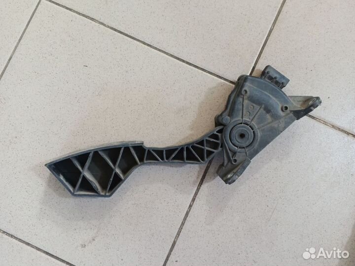 Педаль газа Nissan Teana 31 9780