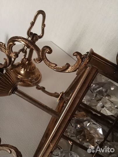 Старинная хрустальная люстра