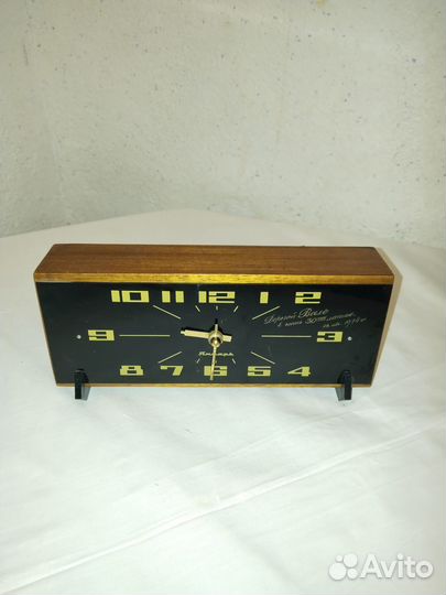 Часы настольные янтарь СССР