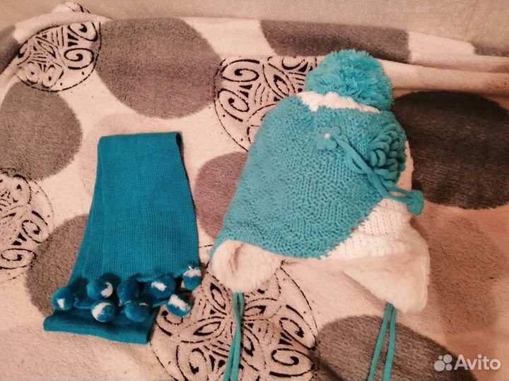 Зимняя шапка и шарф