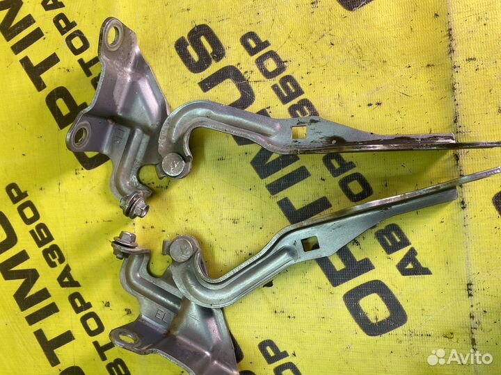 Петли капота Mazda CX-7 комплект