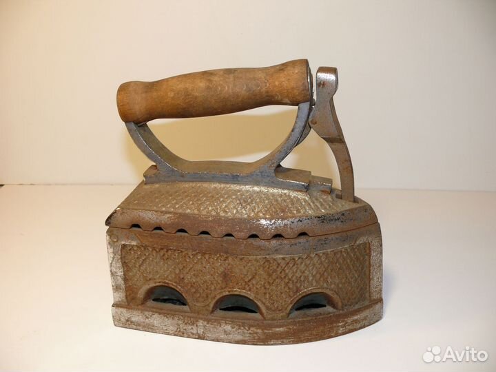 Утюг старинный